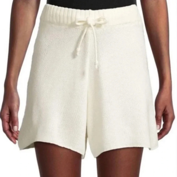 WeWoreWhat Pull On Sweater Shorts Cozy Stitch Cream Knit